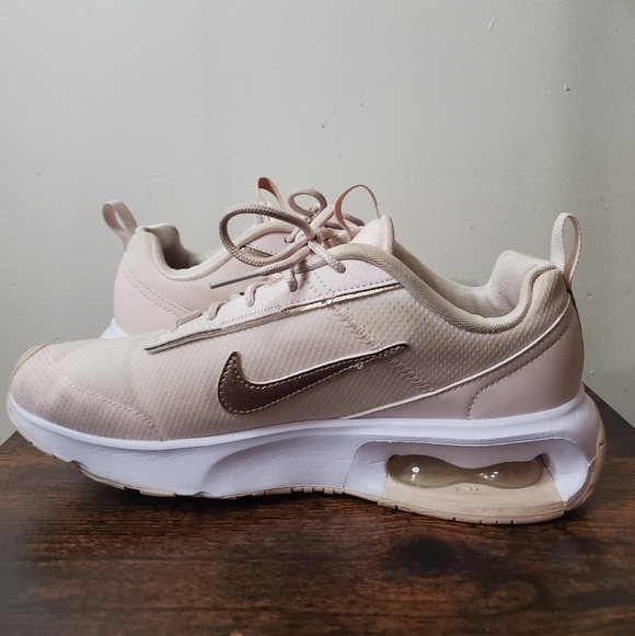 Womens Nike Air Max Intrlk Lite Running Sneakers Size 7.5 Air Padded Sole - Picture 5 of 15